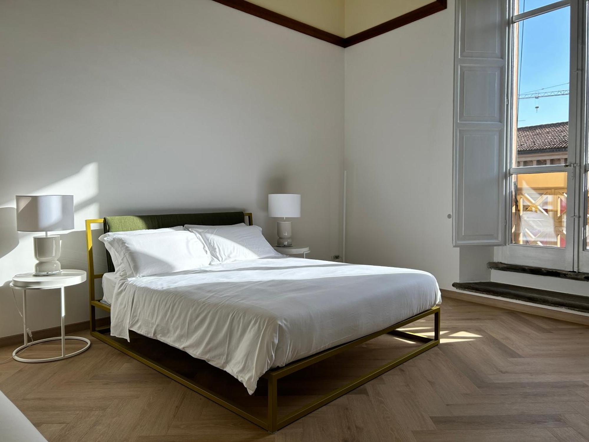 Frame Bologna Hotel Buitenkant foto