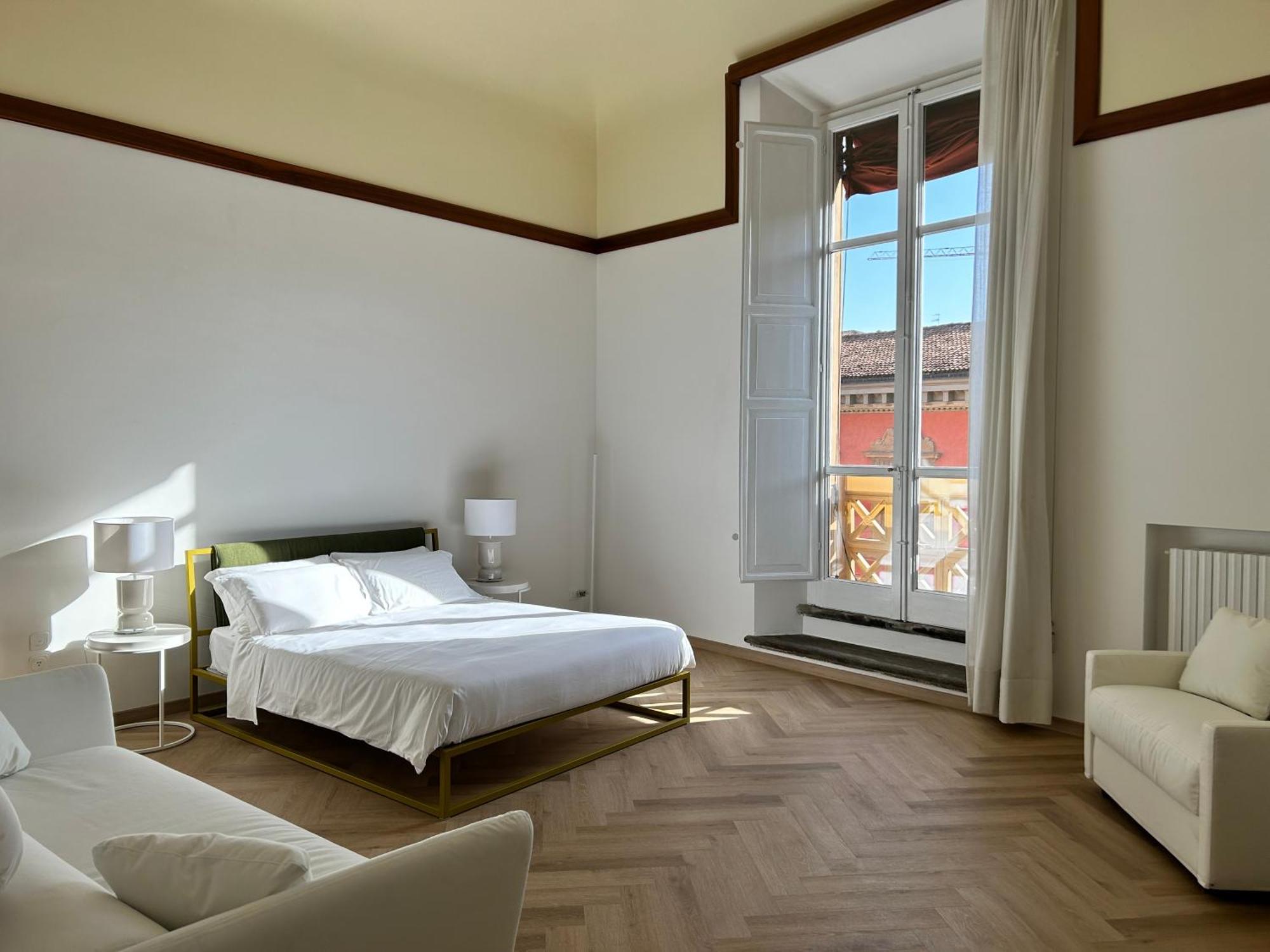 Frame Bologna Hotel Buitenkant foto